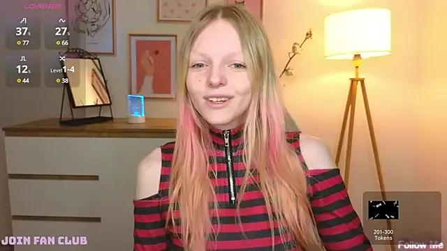 Try our streaming cams variety and talk on a personal level with our adorable girls streamers, showing off their bountiful shapes and dildos.
