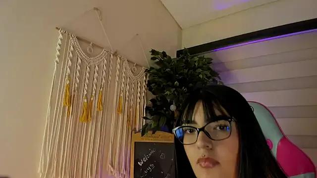evangelin_love from StripChat is Freechat