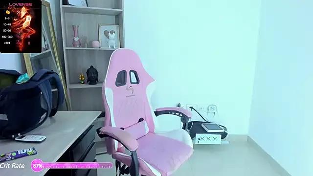 Try our streaming cams variety and talk on a personal level with our adorable girls streamers, showing off their bountiful shapes and dildos.