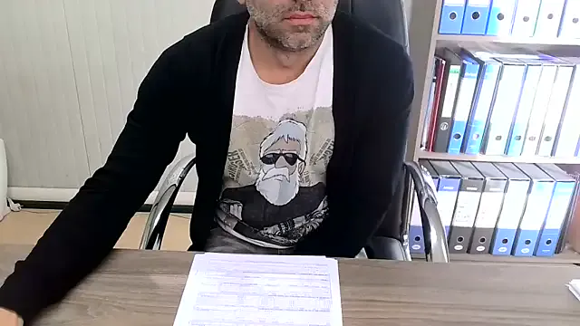 Evasionee from StripChat is Freechat