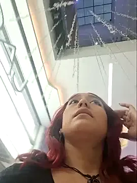 Eveelyn25xx from StripChat is Freechat