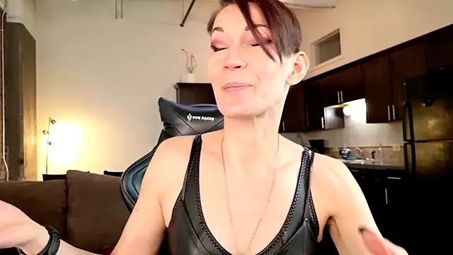 EveEnigma from StripChat