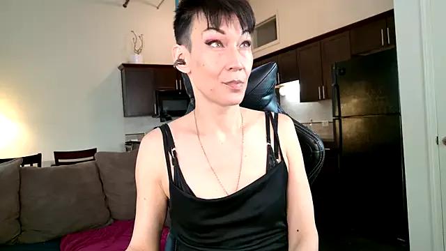 EveEnigma from StripChat