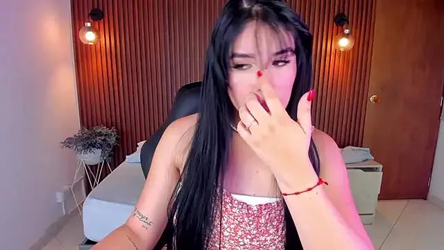 evelin_lopezz from StripChat
