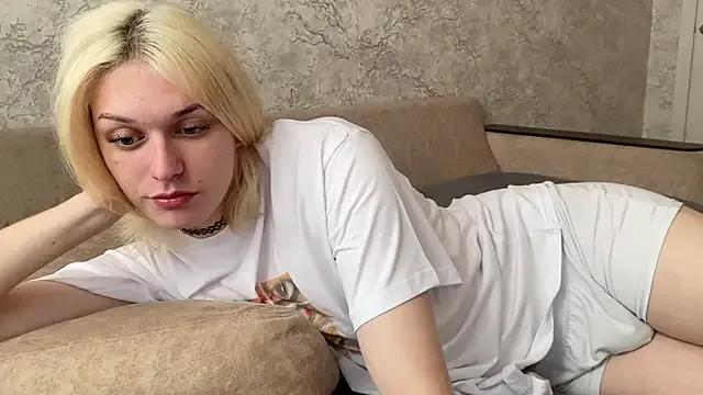 evelina228 from StripChat is Freechat