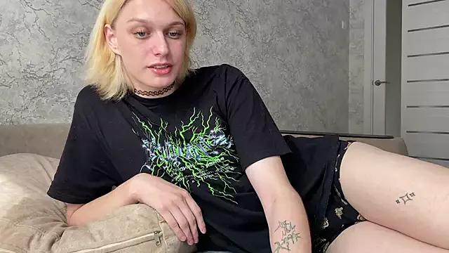 evelina228 from StripChat