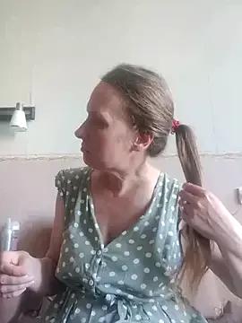 Evelina_cute from StripChat