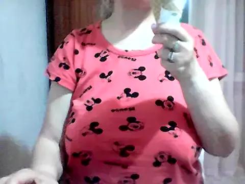 EvelinaRose from StripChat is Freechat