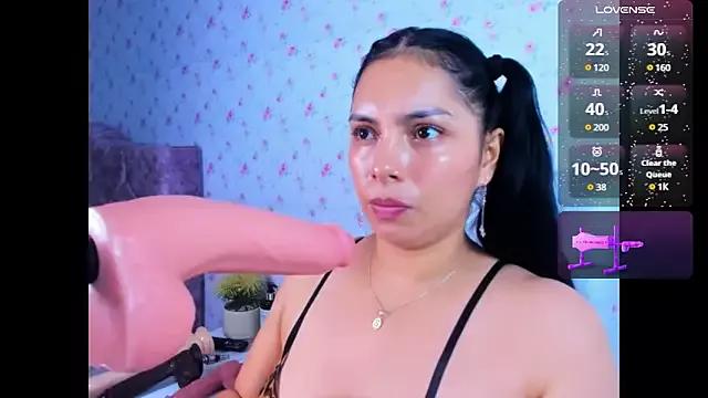 evelinn_belen from StripChat is Freechat