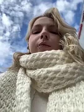 EveLittleSinner from StripChat is Freechat