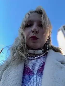EveLittleSinner from StripChat is Freechat