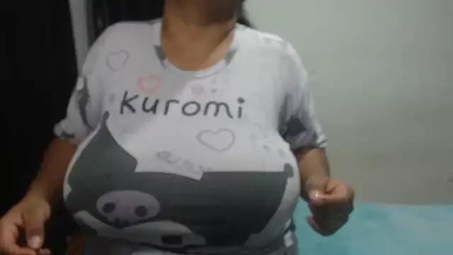 Evelyn-tits from StripChat is Freechat