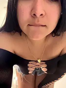 evelyn_1702 from StripChat