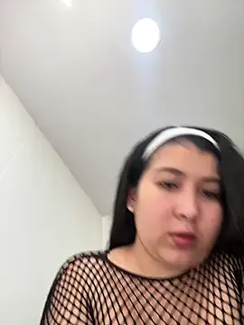 evelyn_1702 on StripChat 
