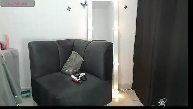 evelyn_blake from StripChat