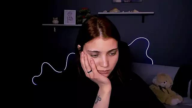 evelyn_muse from StripChat is Freechat