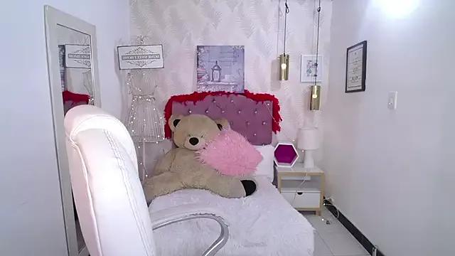 Try our streaming cams variety and talk on a personal level with our adorable girls streamers, showing off their bountiful shapes and dildos.