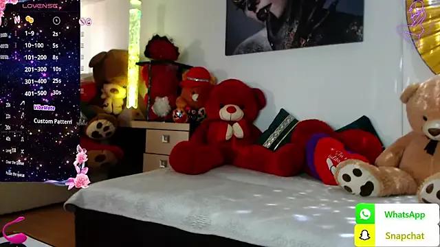 EvelynAisha from StripChat