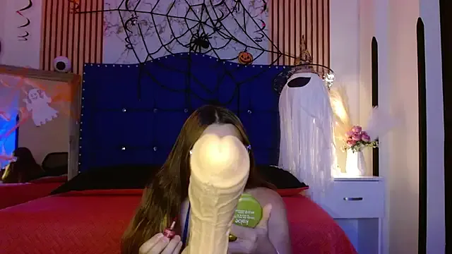 Evelynfire2 from StripChat