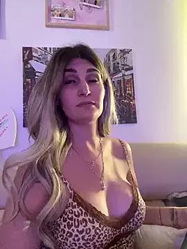 EvelynFrances from StripChat