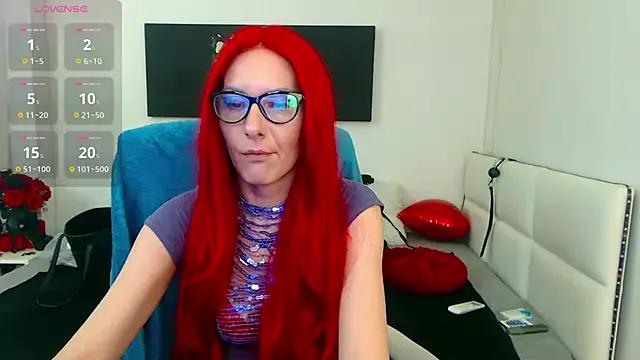 EvelynQueenn from StripChat