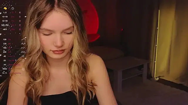 EvelynSin on StripChat 