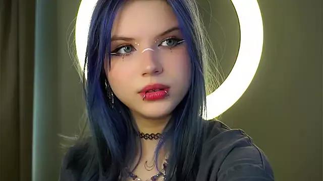 EvelyynLopez from StripChat is Freechat