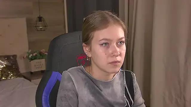 EveMundie from StripChat