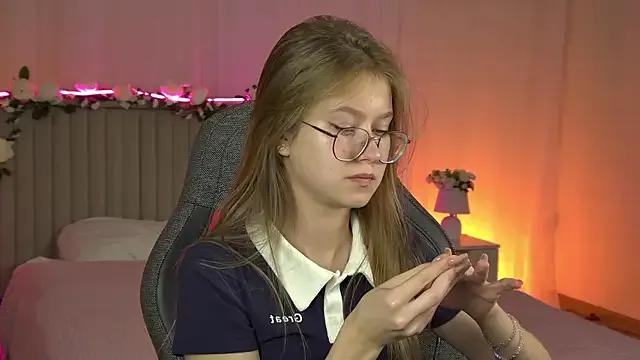 EveMundie from StripChat