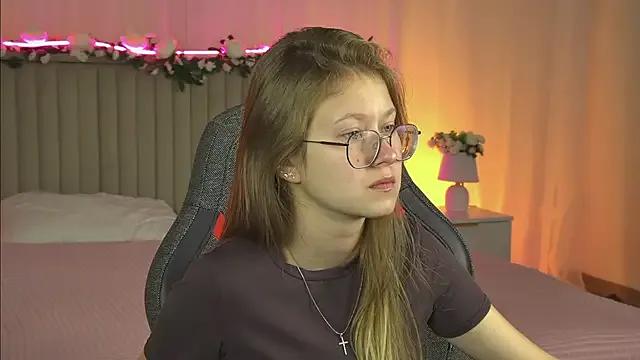 EveMundie from StripChat