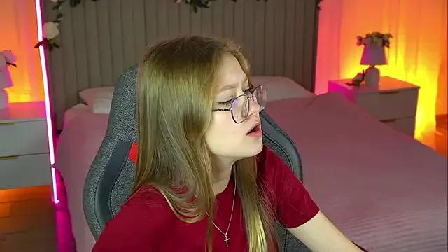 EveMundie from StripChat