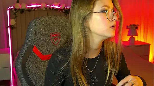 EveMundie from StripChat