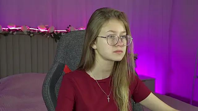 EveMundie from StripChat