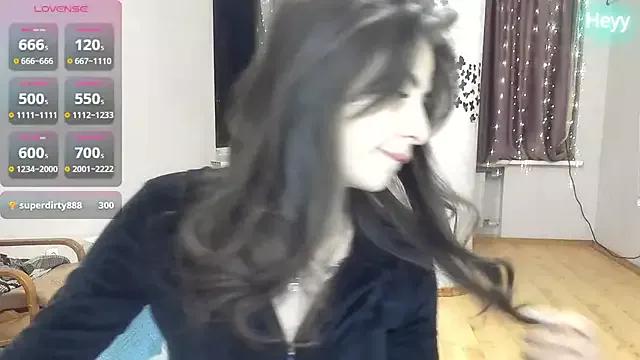 evens_evelina from StripChat