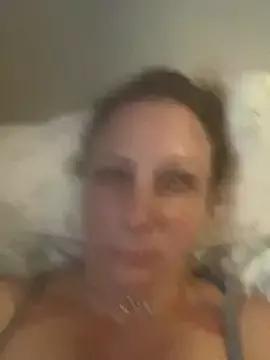 Everlyrose27 from StripChat
