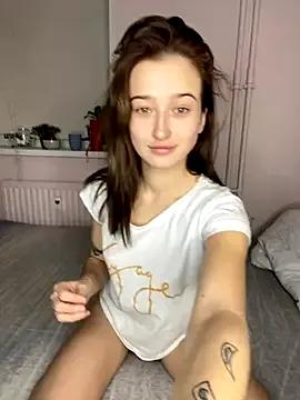 Evielle from StripChat