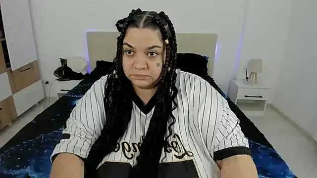 EvvaBBW from StripChat