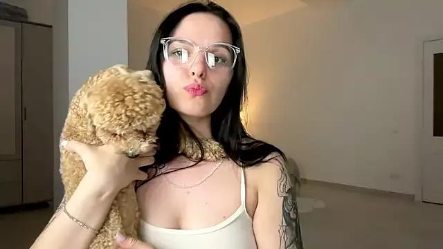 EwelynScott from StripChat is Freechat