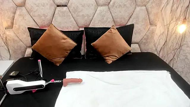 EXOTIC_EBONY_ from StripChat is Freechat
