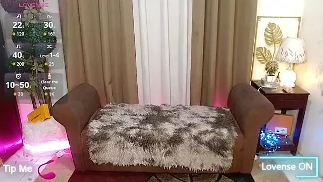 Exotic_WildNicole from StripChat is Freechat