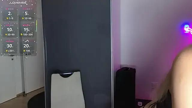 exxxandra from StripChat is Freechat