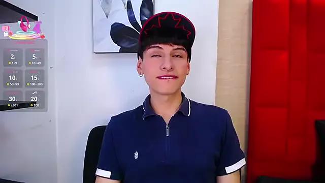 Ezra_Storm from StripChat is Freechat