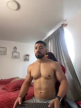 Ezzio_Scolaro on StripChat 