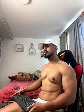 Ezzio_Scolaro on StripChat 