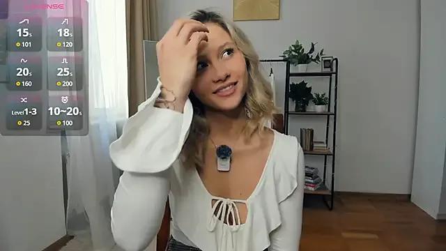 FaaBinaa from StripChat is Freechat