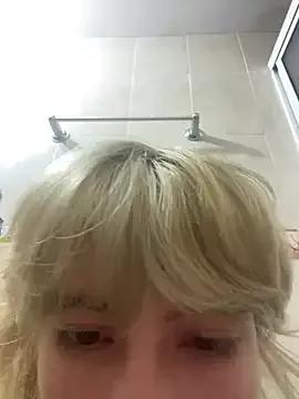 FabiKitty from StripChat is Freechat