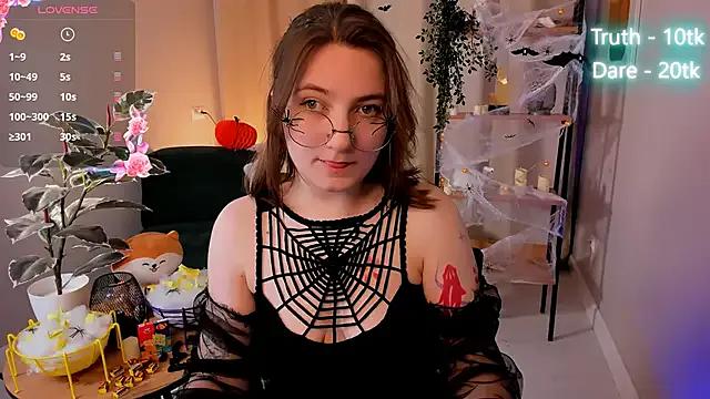 fairy_tara from StripChat is Freechat