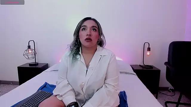 Fallenangell_ from StripChat is Freechat