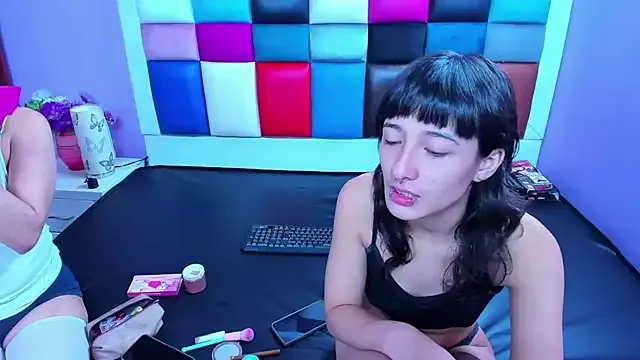 FallenAngels_18 on StripChat 