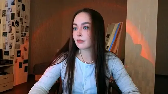 fallin_lovee on StripChat 